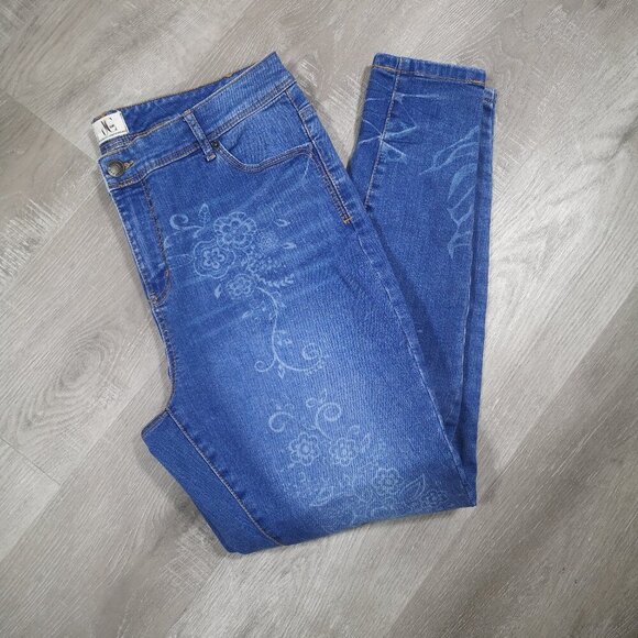 D/C Jeans Ladies Size 16 Straight Medium Wash Blue Jeans - Picture 8 of 13